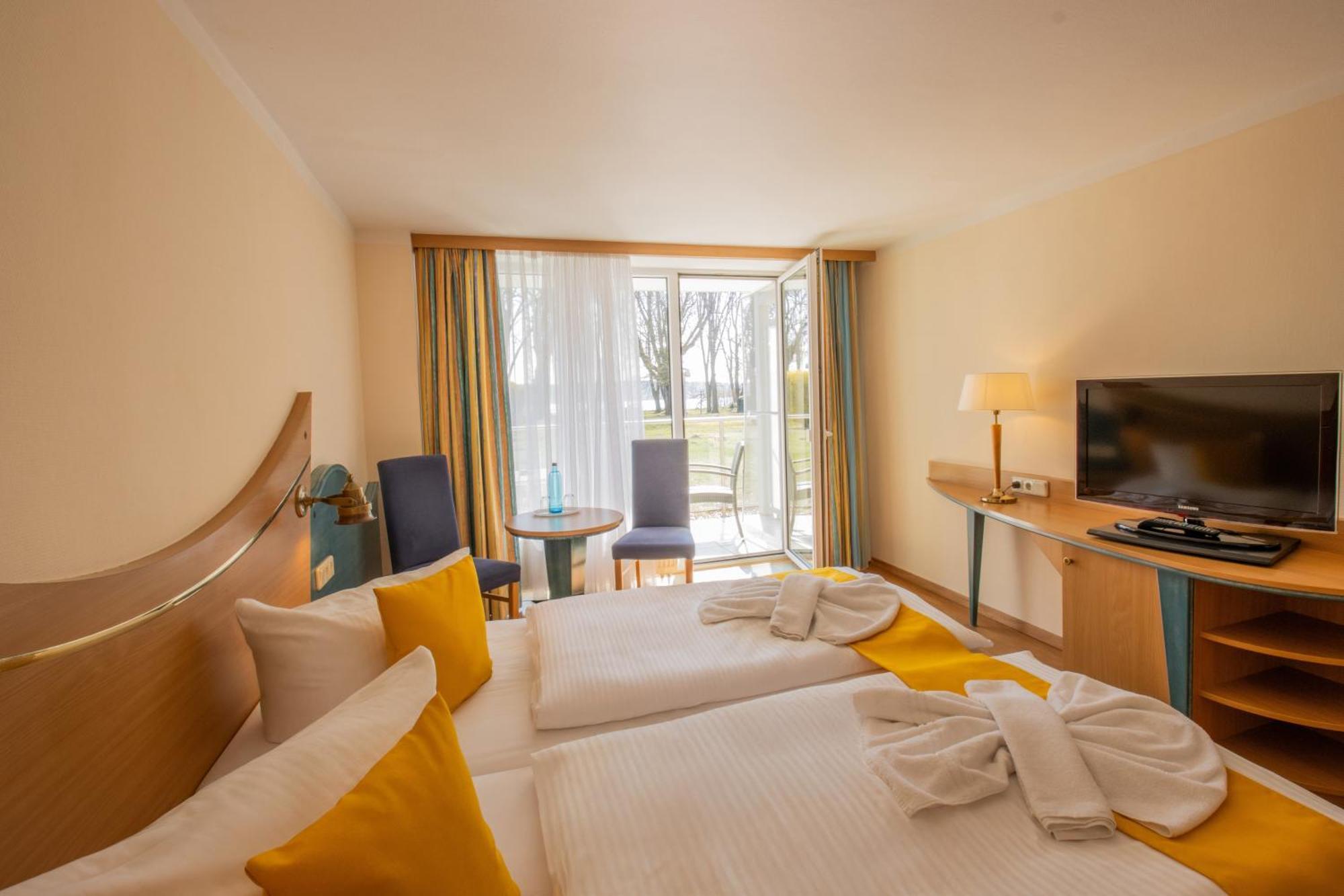 Seehotel Bollmannsruh Päwesin Kültér fotó